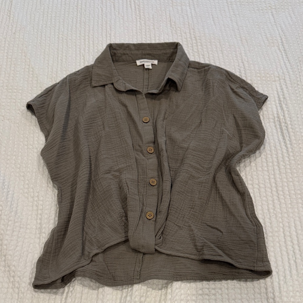 beachlunchlounge Green Khaki Button-Down Shirt
